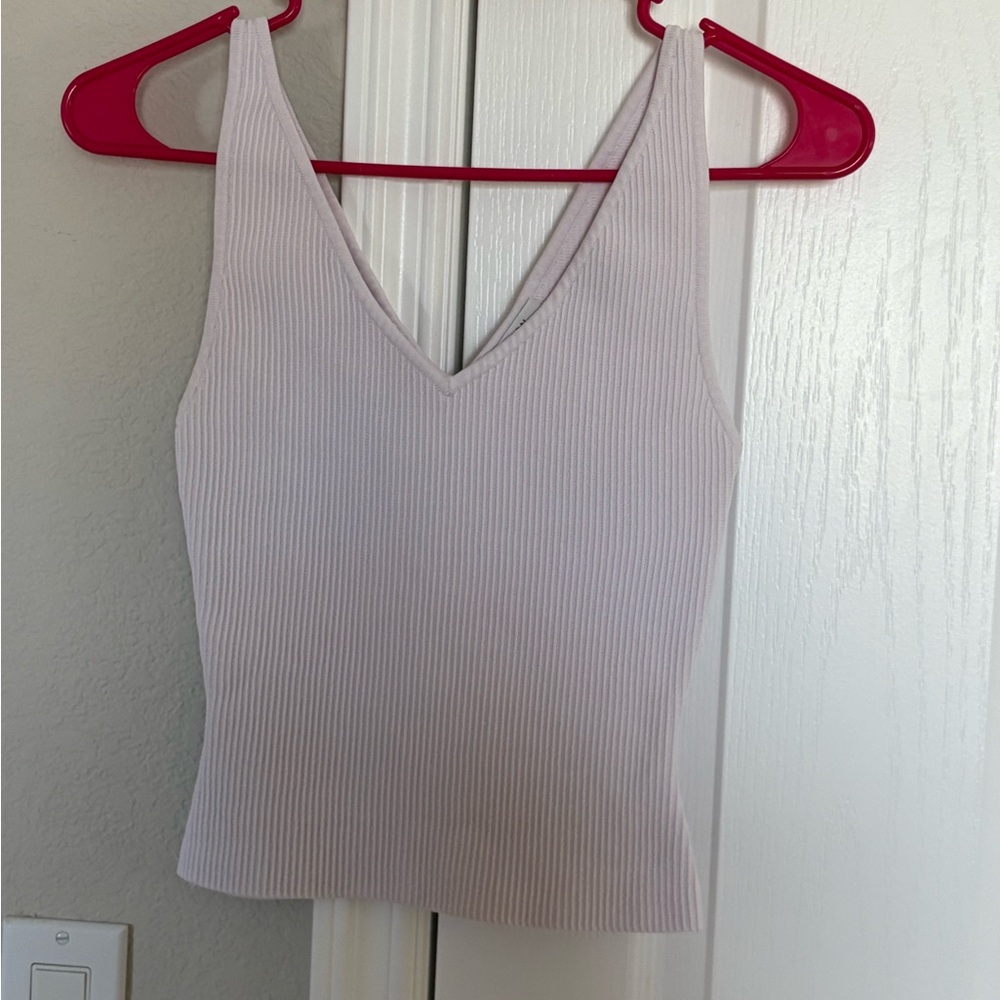 Babaton Ribbed V-Neck Tank Top - Lilac